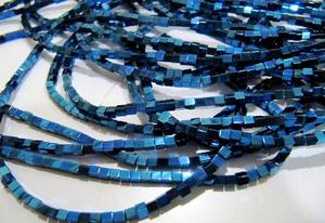 Perles en hématite facettées de couleur bleu royal, forme de cube, 2 mm, longueur 15-16 pouces - Product Image 3