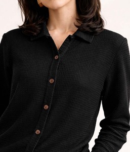 Conjunto Deportivo Premium para Mujer, Transpirable, Camiseta y Pantalones Negros Texturizados, Corte Holgado, Conjunto de Dos Piezas Estético Negro - Product Image 3