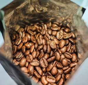 Granos de Café Tostados Robusta 100% Vietnamita Estándar |   Grano Entero |   25 Kilogramos al por Mayor - Product Image 3