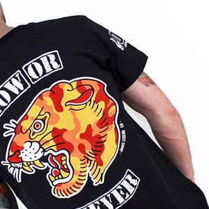 เสื้อยืดผู้ชายสีดำแขนสั้น คอโอ ทรงหลวม ผ้าฝ้ายถัก 100% รุ่น Now Never - Product Image 6