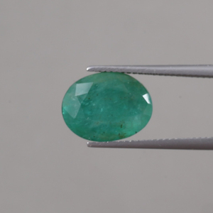 Émeraude Naturelle Certifiée par un Certificat Extérieur, Vente en Gros, Pierre Précieuse Ovale de 6,35 Carats (13x10,5mm, 7,5mm), Vert Premium avec Effet de Lumière, Qualité Fine - Product Image 1