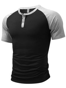 เสื้อยืดแขนสั้นคอเฮนลีย์ผู้ชาย ตัดต่อสีสัน ดีไซน์ลำลอง สปอร์ต ผ้าถัก - Product Image 1