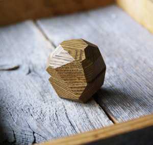 Hot Selling Elegant Box Ring Jewelry Boxes Wooden Irregular Shape Engraved Pine Wood Jewelry Box Organiser for Women's Earrings - Product Image 4