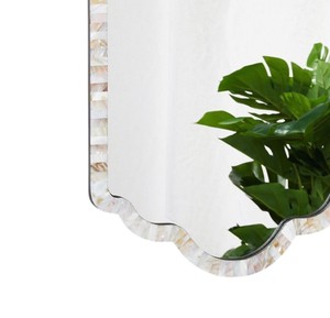 Miroir mural artisanal de qualité supérieure, en mosaïque de coquillages naturels, avec bord festonné, en nacre, pour intérieur. - Product Image 2