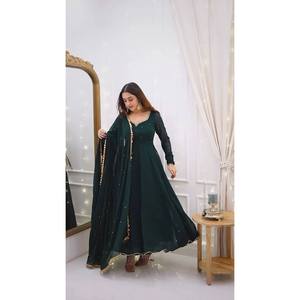 Ensemble de costume de fête pour femmes avec haut bas Dupatta pour un look élégant - Product Image 4