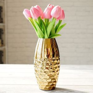Vase à fleurs en métal de luxe avec une finition contemporaine élégante pour les intérieurs de maison élégants et une décoration florale haut de gamme - Product Image 1