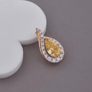 Pendentif de luxe en forme de poire avec halo de diamants jaunes de laboratoire et sertissage pavé, plaqué rhodium en or jaune/blanc/rose 9 carats pour femme - Product Image 4
