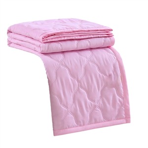 Hot Sale Luxury Vintage <b>Summer</b> Washable <b>Quilt</b> Customized Light <b>King</b> <b>Size</b> High Quality - Product Image 2