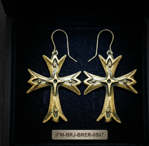 Pendientes Colgantes Barrocos de Latón Antiguo Hechos a Mano con Diseño Cristiano de Cruz, Joyería Arquitectónica Vintage para Mujer, Uso Ceremonial - Product Image 6