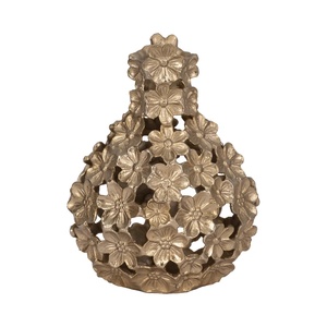 Urne décorative florale dorée ajourée de style nordique, vase à fleurs en treillis ouvert, vases d'appoint en métal, pour l'aménagement intérieur haut de gamme et l'hôtellerie - Product Image 1