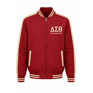 Blouson Bomber Delta Sigma Theta Rouge avec imprimé 1913 au dos, style preppy pour homme, fermeture éclair sur le devant, veste en satin de style universitaire - Product Image 2