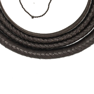 Fouet en caoutchouc noir et acier inoxydable avec cordon rouge et poignée texturée pour l'entraînement équestre - Product Image 3