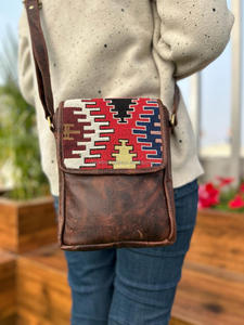 Nouveau fait à la main vente chaude Jacquard en cuir véritable sacs à bandoulière multi-usage nouveau Vintage élégant sac à bandoulière pas cher taux produit en vrac - Product Image 3