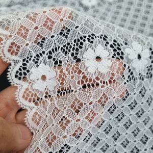 Tissu en dentelle extensible florale légère, largeur 20 cm, nylon élasthanne, bord festonné, dentelle douce pour lingerie, robe, tissu de mariée - Product Image 5