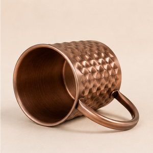 Mug à Moscow Mule en cuivre pur fait main de qualité supérieure avec un motif nid d'abeille unique, finition antique, tasse à bière en cuivre pour bar - Product Image 3