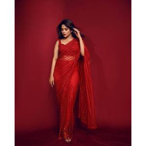 ชุดสาหรี่งานแต่งงานสวยงาม ประดับด้วยงานปักเลื่อมและด้าย สำหรับงานปาร์ตี้ - Product Image 6