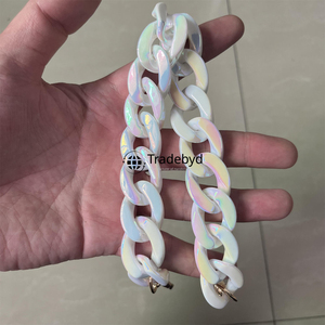 resin chain premium handmade necklace trendy fashion jewelry colorful stylish for women girls lightweight design Tradebyd - Product Image 4