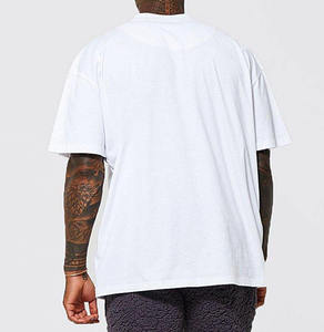 เสื้อยืดโอเวอร์ไซส์ผ้าคอตตอนหนาคุณภาพสูงสำหรับผู้ชาย คอริบ แขนเสื้อแบบดรอปไหล่ คอหนา  แบบเรียบ  รับสกรีนลายด้านหน้า  เป็นมิตรต่อสิ่งแวดล้อม สไตล์ลำลอง - Product Image 6