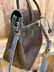 Sac à main en cuir de vachette véritable pour femme |   Sac fourre-tout en cuir marron |   Sac à main artisanal à poignée supérieure et bandoulière |   Vêtements pour femmes sur mesure - Product Image 5