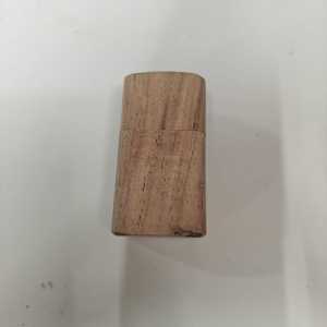 Mini flacon de parfum carré en bois gravé, entièrement fait main, style antique, par B.H CRAFTS (BH-1681) - Product Image 2