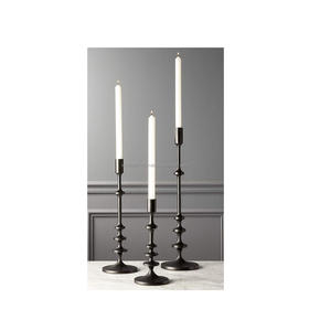 Bougeoir en fer de style vintage accrocheur avec de beaux bras pour créer une lumière romantique chaleureuse et une ambiance chaleureuse - Product Image 1