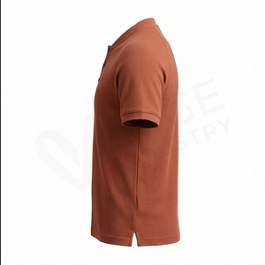 Polo en tricot à manches courtes pour homme, couleur brun rouille, design boutonné uni, coupe classique - Product Image 3