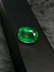 พลอยมรกตสีเขียวธรรมชาติทรงคุชชั่นสำหรับทำเครื่องประดับ - Product Image 4