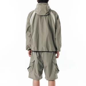 Ensemble veste coupe-vent technique OEM et short cargo |   100% Nylon |   Vêtements de rue utilitaires à fermeture éclair incurvée |   Fabricant de Marques Privées - Product Image 1