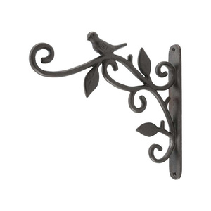 Crochet mural en fer forgé traditionnel, crochet mural rustique pour lanternes et pots de jardin - Product Image 6