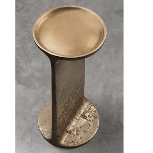 Mesa Auxiliar de Aluminio de Alta Calidad, Mueble de Primera Calidad con Detalles Metálicos, Otomana para Sala de Estar, Hogar u Hotel, en Latón - Product Image 4