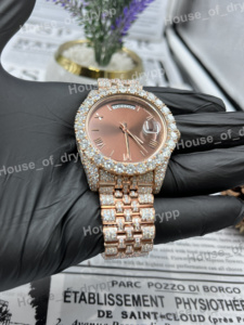 Reloj de Acero Inoxidable con Moissanita, Esfera Marrón, Cristal con Números Romanos, Bisel con Incrustaciones de Piedras, Correa Bicolor, Reloj de Moda - Product Image 3