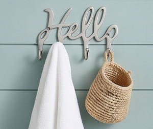 Elegantes Ganchos de Pared con Forma de Letra 'Hello', Metálicos, 3 Ganchos, Antioxidantes, Diseño Novedoso para Almacenamiento en el Hogar, Organización Elegante para el Hogar - Product Image 1