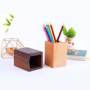 Porte-stylos en bois fait main, organisateur de bureau parfait pour le rangement à la maison ou au bureau, artisanat naturel élégant - Product Image 3