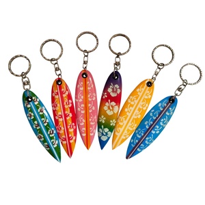 Vendita calda su misura <span class=keywords><strong>in</strong></span> <span class=keywords><strong>legno</strong></span> fiore tavola da surf <span class=keywords><strong>portachiavi</strong></span> 10 cm aerografo fatto a mano <span class=keywords><strong>portachiavi</strong></span> per Souvenir regalo - Product Image 2