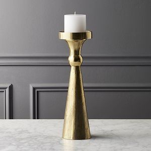 Candelabro de Metal Hecho a Mano por Diseñadores, Adorno Decorativo de Lujo para Áreas de Comedor y Temas de Estilo Interior Contemporáneo - Product Image 2