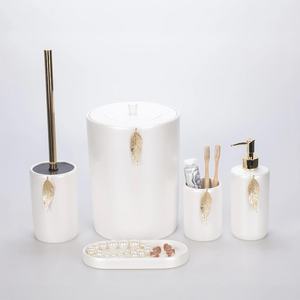 ชุดห้องน้ำเรซิ่นสีขาวมุกและสีทอง  แบบเป็นมิตรต่อสิ่งแวดล้อม  วาดลายด้วยมือ  สไตล์โมเดิร์น - Product Image 3