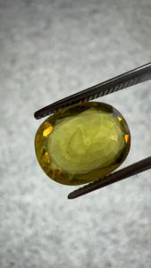 Saphir Jaune Naturel de Bangkok Certifié GIA, 4,02 Carats, Forme Ovale, Jaune Doré, Pierre Précieuse Non Montée pour Bijoux de Luxe Personnalisés - Product Image 4