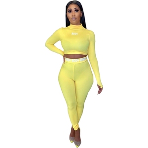 Mono de mujer negro de cintura alta con cuello alto y manga larga, estampado corporal, ajuste ceñido, de elastano y poliéster, estilo urbano. - Product Image 6