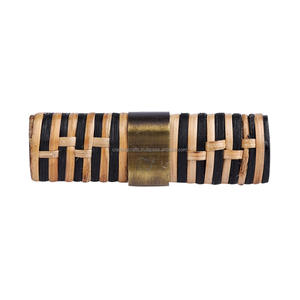 ลูกบิดตู้ลิ้นชักทำมือจากเรซิ่นสีเขียวทะเลขาว  แบบมีลายนูนรูปนางฟ้า สำหรับตู้เสื้อผ้า ตู้ครัว  ขายส่ง รุ่น WRK-141 อินเดีย - Product Image 6