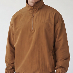 Ensemble de survêtement coupe-vent en nylon et polyester pour hommes et femmes, idéal pour le camping et la randonnée en extérieur - Product Image 4