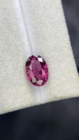 Piedra Preciosa Suelta de Espinela Natural Certificada por IGI, Corte Ovalado, con Excelente Brillo, 2.80 Quilates