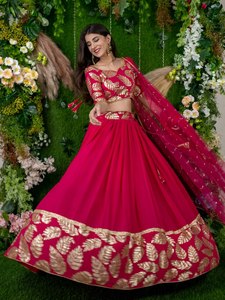 Ensemble Lehenga Choli en Georgette Rose Brodé de Feuilles, Robe Deux Pièces avec Dupatta, Tenue de Mariage et de Fête - Product Image 5