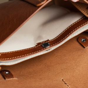 Sac banane en cuir respirant, antibactérien et à séchage rapide, personnalisable avec logo et couleur, idéal pour l'extérieur – Le meilleur de la fabrication - Product Image 5