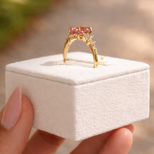 ชุดแหวนแต่งงานผู้หญิง สีชมพูแฟนซี ทรงวงรี ดีไซน์วินเทจ ทองคำแท้ 14K รับรองโดย IGI สำหรับวันครบรอบวันเกิด - Product Image 2
