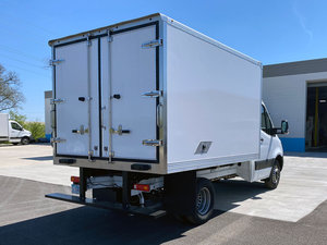 Camion frigorifique de haute qualité pour le transport en chaîne du froid, véhicule de livraison de produits surgelés, viande, fruits de mer - Product Image 3