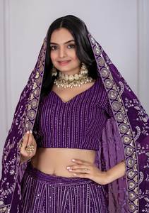 Nuevo conjunto de lehenga morado de georgette bordado, semisellado, con choli y dupatta. - Product Image 6
