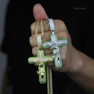 จี้พระเยซูรูปกางเขนเรืองแสงในที่มืด - จี้เงินแท้ 925 ประดับมอสซาไนต์, จี้พระเยซูประดับมอสซาไนต์, จี้รูปกางเขนประดับมอสซาไนต์ - Product Image 3