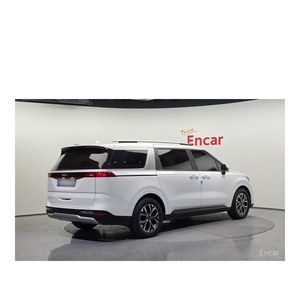 Kia Carnival de 9 Plazas, Diésel, Automático, Interior de Cuero, Estándar de Emisiones Euro V - Product Image 2