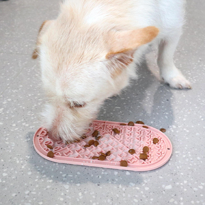 Tapis de léchage en silicone rose antidérapant ovale pour animaux de compagnie, mangeoire lente pour chiens et chats - Product Image 6