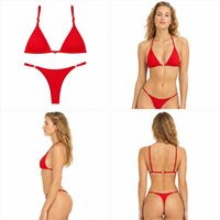 Set Bikini Wanita Detail Cincin Logam Merah Solid, Tali Spaghetti Tipis yang Dapat Disesuaikan, Atasan Segitiga Minimalis, Bawahan Thong dengan Tali Samping